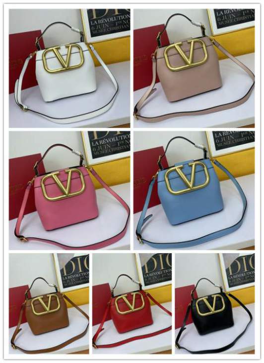 Picture of Valentino Handbags _SKUfw103008334fw